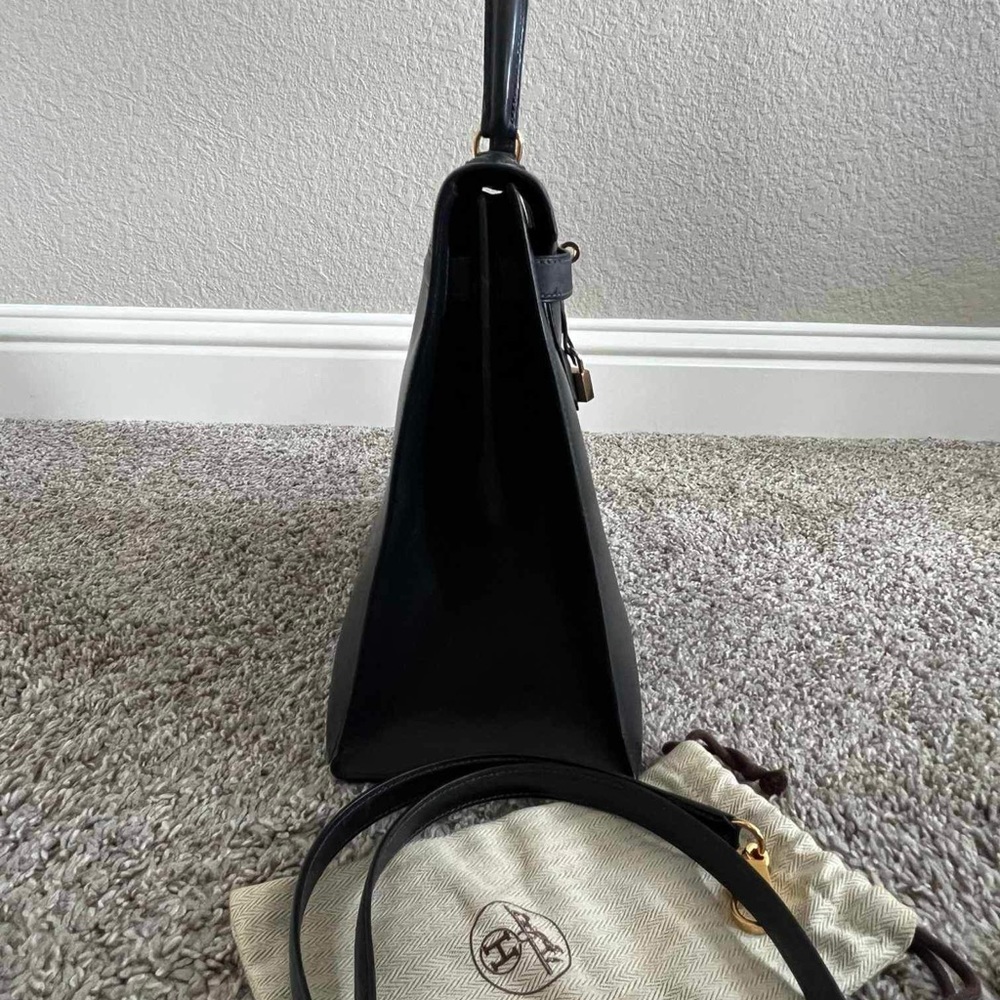 Authentic Kelly Hermes pre-owned good condition. - Picture 6 of 9